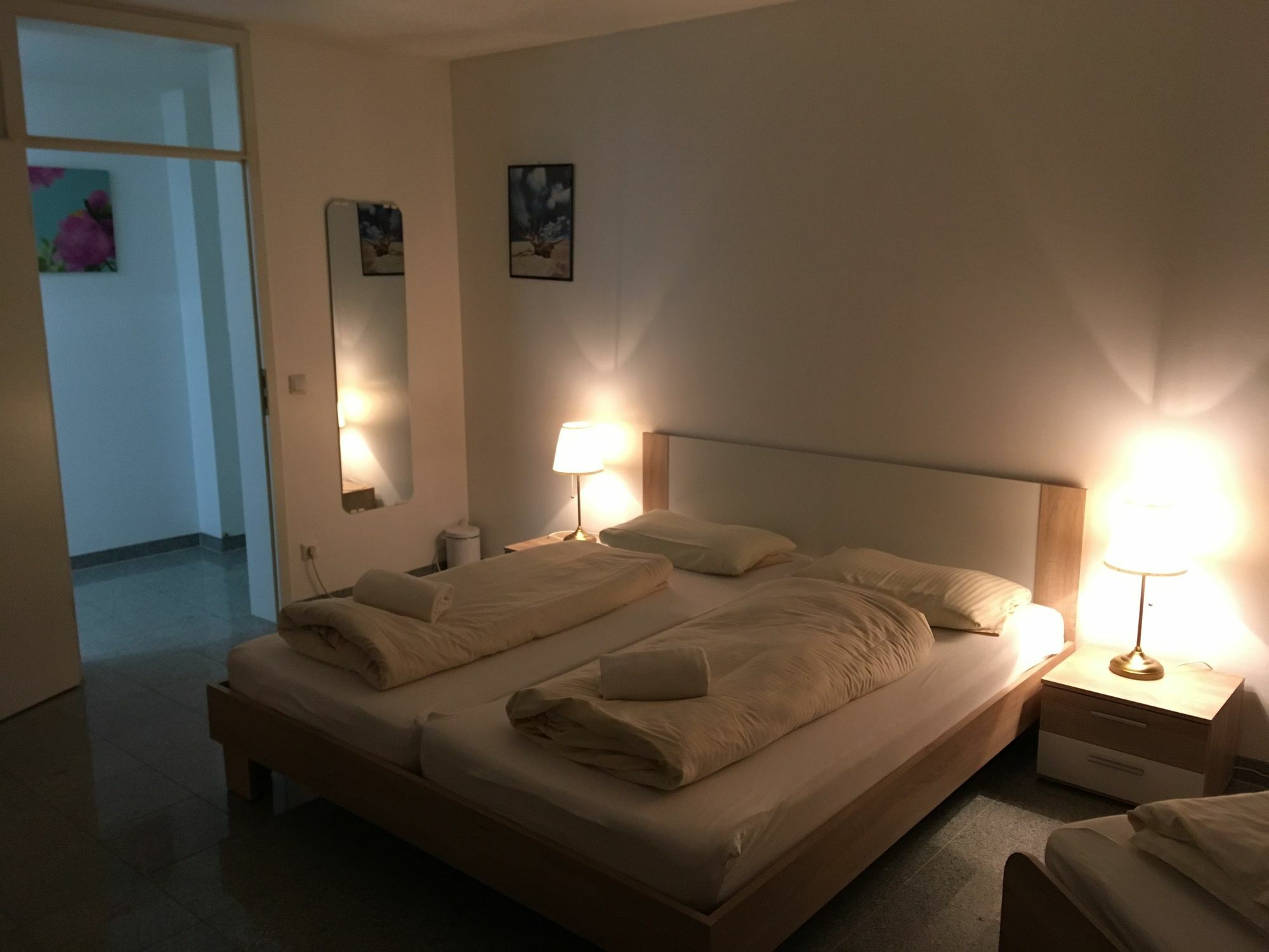 Ferienwohnung Kn Kahtan Boarding House München Exterior foto